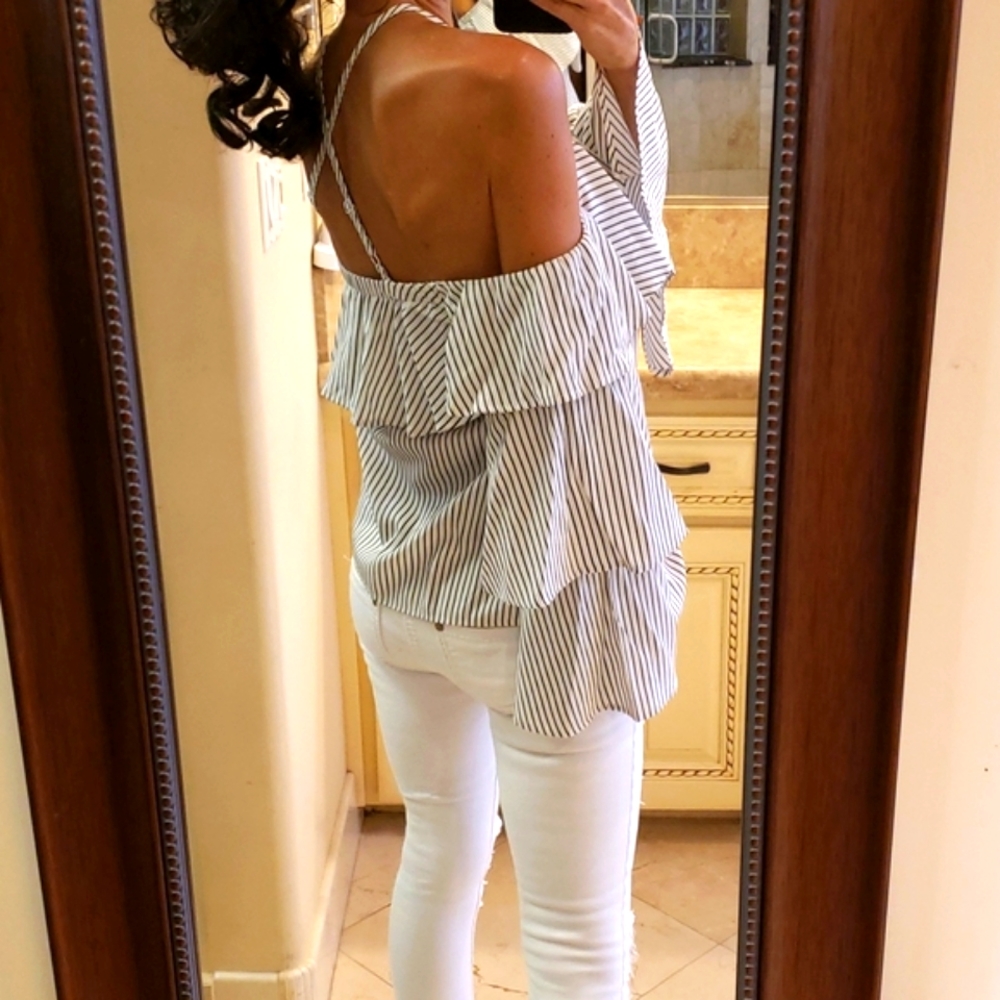 Express flouncy striped cold-shoulder blouse, XS - Picture 6 of 16
